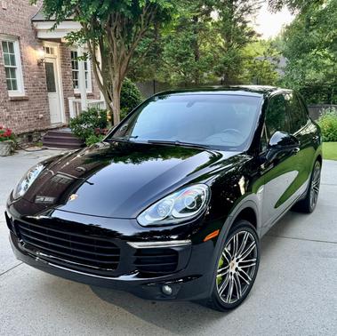 Black 2016 Porsche Cayenne Cayenne S E-Hybrid