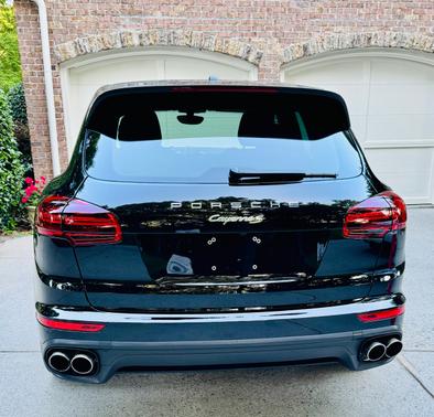 Black 2016 Porsche Cayenne Cayenne S E-Hybrid