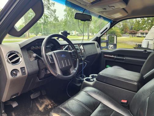 2010 Ford F-250 Lariat Super Duty Crew Cab