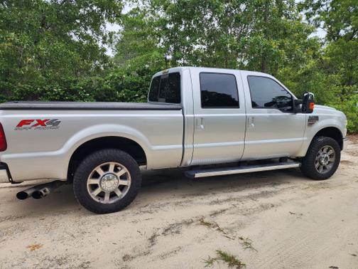2010 Ford F-250 Lariat Super Duty Crew Cab