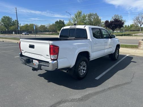2016 Toyota Tacoma SR5