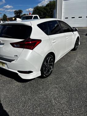 White 2016 Scion iM Base