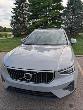 Gray 2024 Volvo XC40 B5 Core Bright Theme
