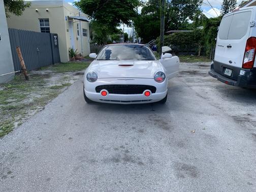 2002 Ford Thunderbird Deluxe