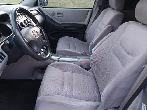 Beige 2002 Toyota Highlander Limited