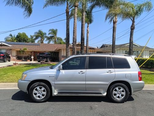 Beige 2002 Toyota Highlander Limited