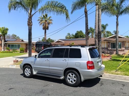 Beige 2002 Toyota Highlander Limited