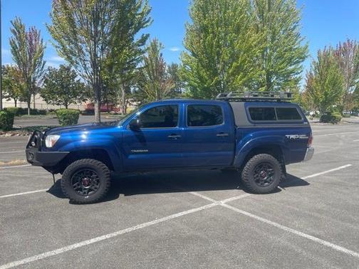 Blue 2014 Toyota Tacoma Base