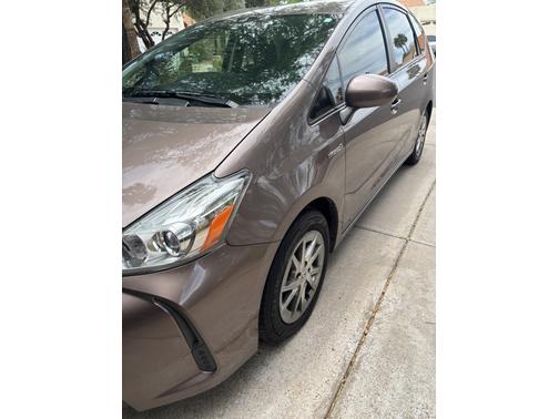 2015 Toyota Prius v Three