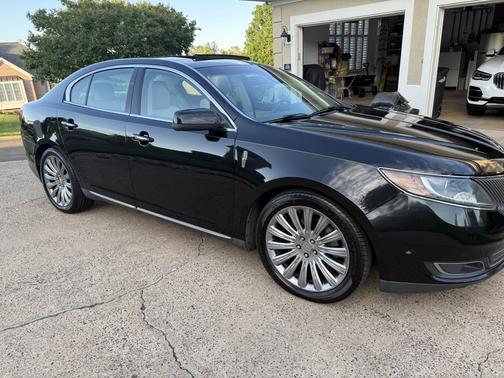 2014 Lincoln MKS Base