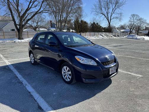 2009 Toyota Matrix Base
