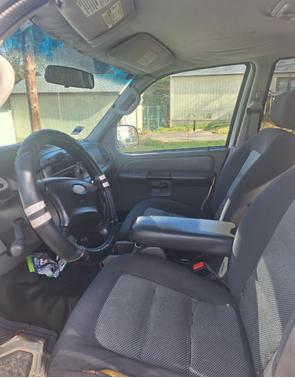 2004 Ford Explorer Sport Trac XLS