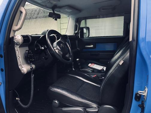 Blue 2007 Toyota FJ Cruiser Base