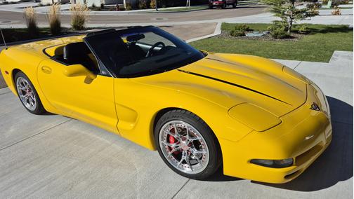 Yellow 2000 Chevrolet Corvette Base