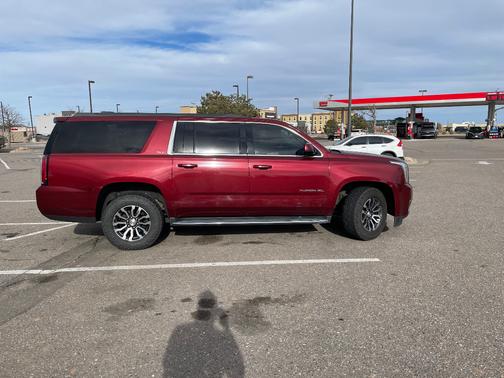 2017 GMC Yukon XL SLT