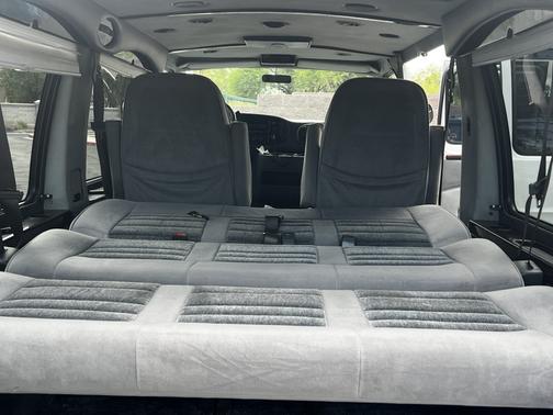 2000 Dodge Ram Van 1500