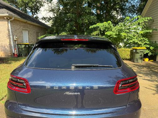 Blue 2018 Porsche Macan Macan