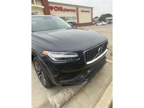 2022 Volvo XC90 T5 Momentum
