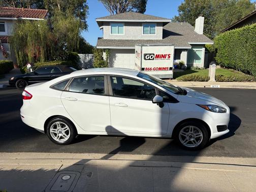 White 2018 Ford Fiesta SE