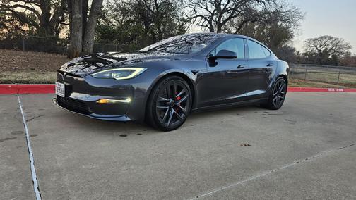 2023 Tesla Model S Plaid