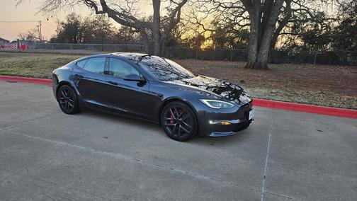 2023 Tesla Model S Plaid