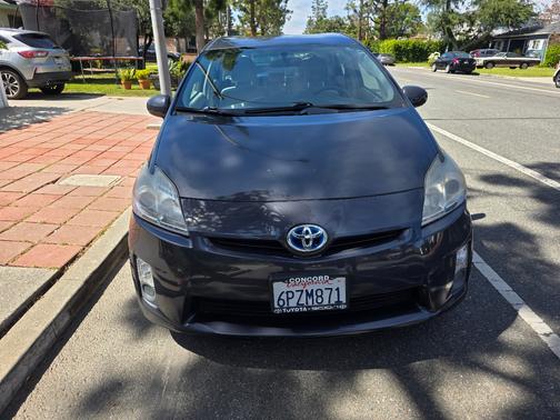 Gray 2011 Toyota Prius II