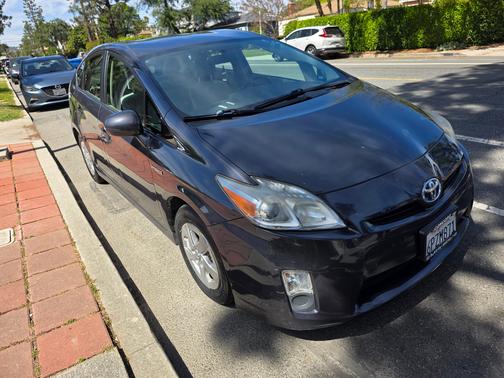 Gray 2011 Toyota Prius II