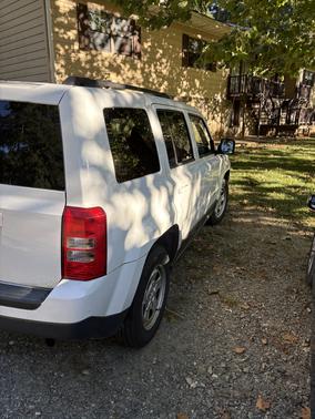 White 2016 Jeep Patriot Sport