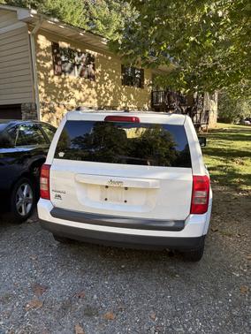 White 2016 Jeep Patriot Sport