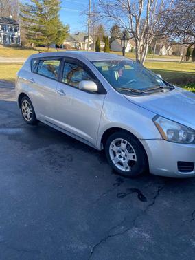 Silver 2009 Pontiac Vibe Base