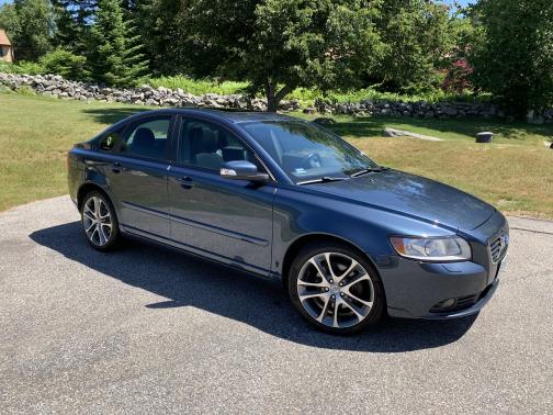 Photo 1 of 16 of 2008 Volvo S40 2.4i
