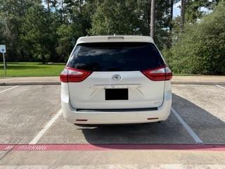 White 2015 Toyota Sienna Limited