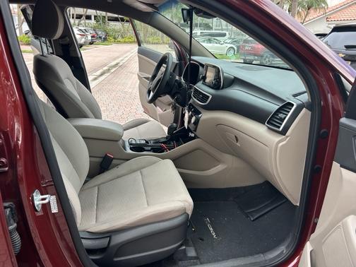 2019 Hyundai TUCSON SE