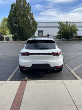 2020 Porsche Macan Macan