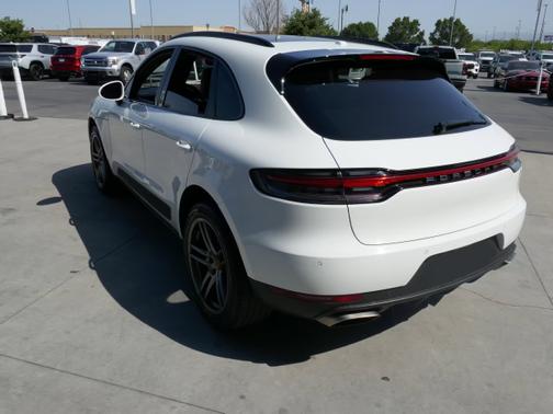 2020 Porsche Macan Macan