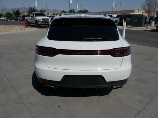2020 Porsche Macan Macan