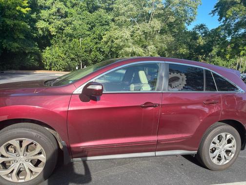 Photo 2 of 8 of 2013 Acura RDX Technology