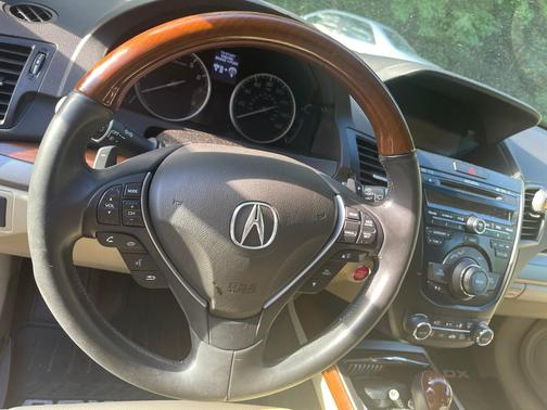 Photo 5 of 8 of 2013 Acura RDX Technology
