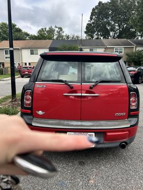2011 MINI Cooper Clubman Base