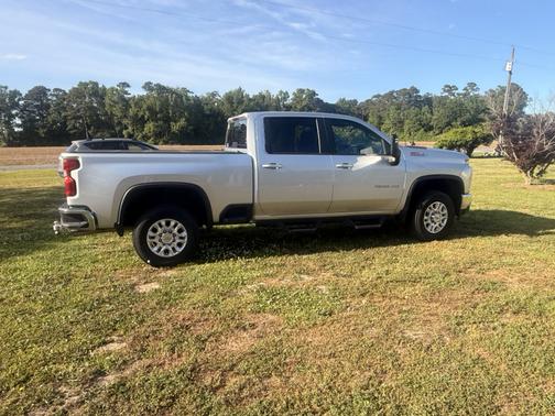 Silver 2022 Chevrolet Silverado 2500 LT