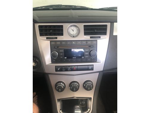 Photo 5 of 25 of 2010 Chrysler Sebring Touring