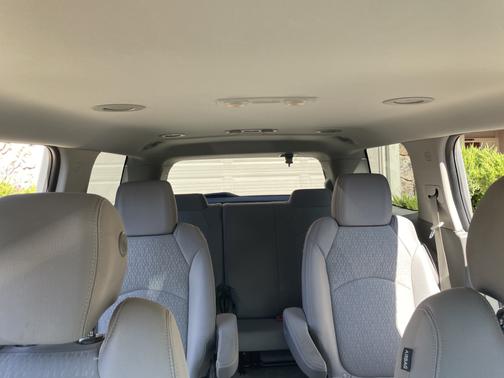 2015 GMC Acadia SLE-2