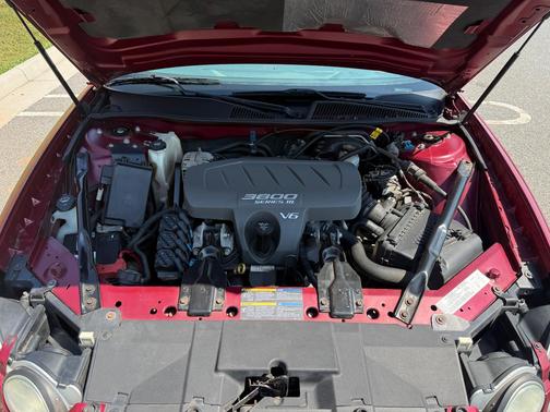 Red 2005 Buick LaCrosse CXL