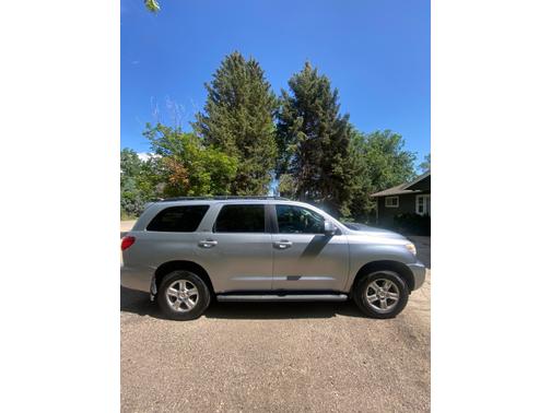 2012 Toyota Sequoia SR5