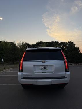 White 2016 Cadillac Escalade ESV Premium