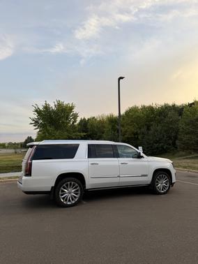White 2016 Cadillac Escalade ESV Premium