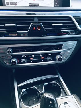 2020 BMW 740 i