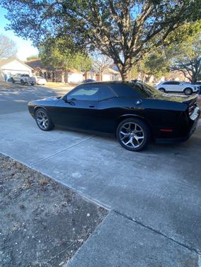 2017 Dodge Challenger SXT