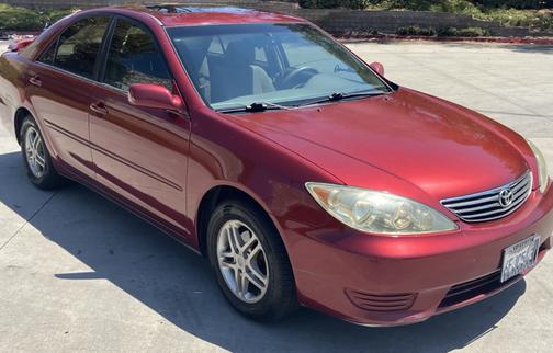 Red 2005 Toyota Camry LE