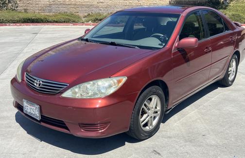 Red 2005 Toyota Camry LE